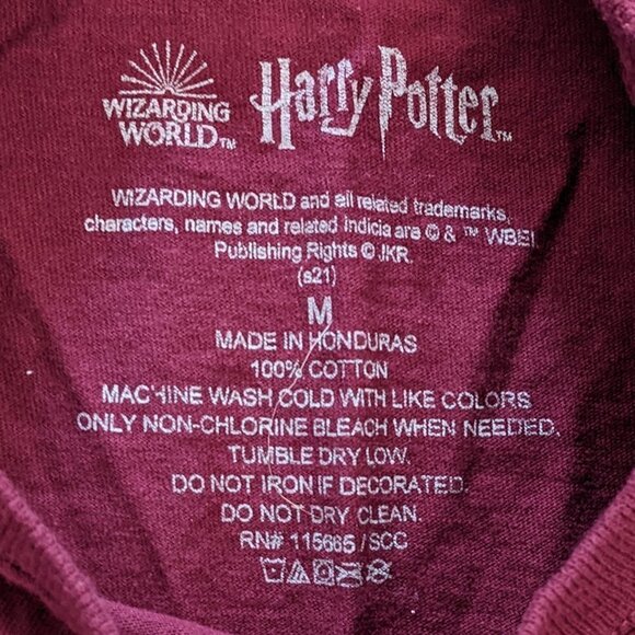 Harry Potter Gryffindor Quidditch Unisex TShirt - Picture 2 of 2